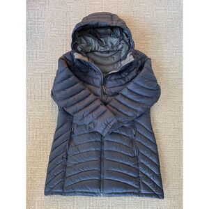 L.L. Bean Women’s Ultralight 850 Down Hooded 3/4 Length Jacket L Petite